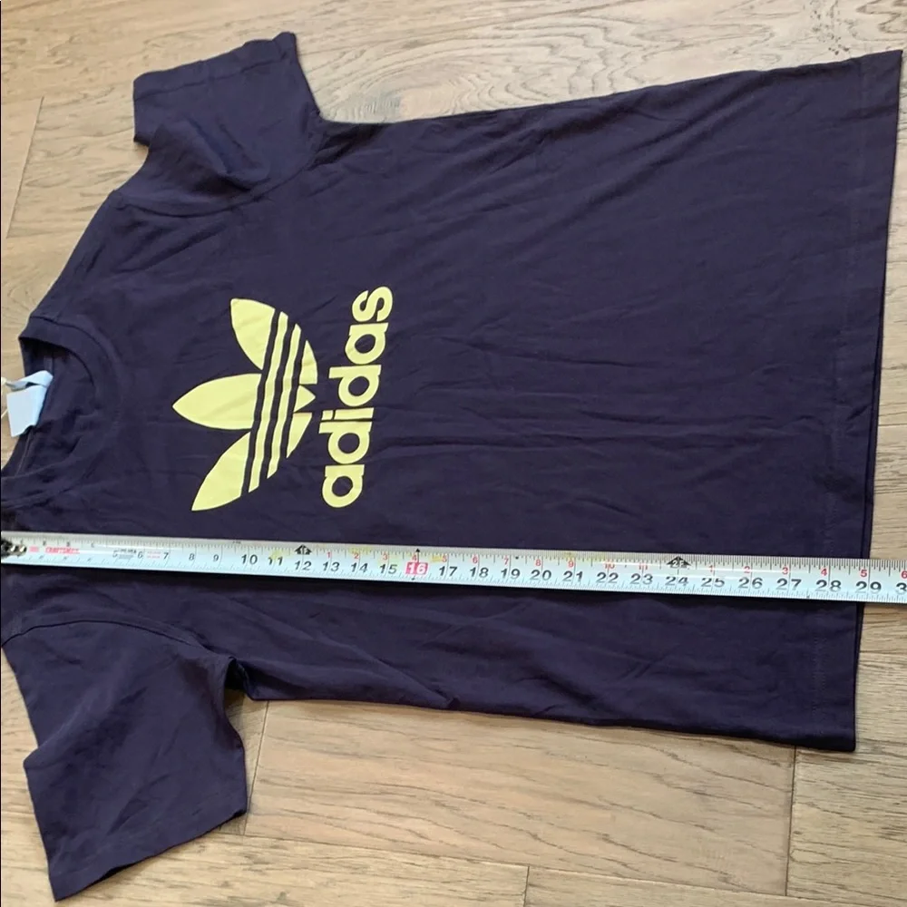 NWT adidas Trefoil Tee Aurora Black Size Medium